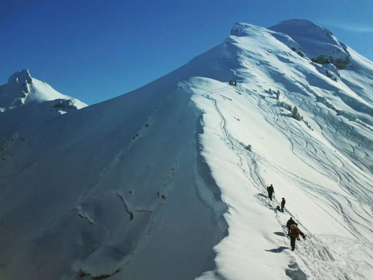 Danger d'avalanche, corniche pouvant se rompre